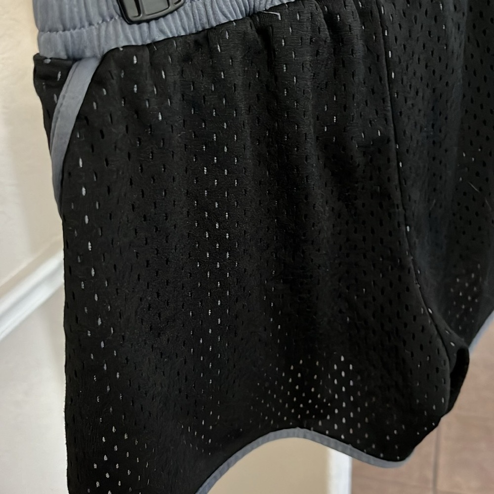 Champion black & gray mesh shorts Size S - Picture 7 of 17